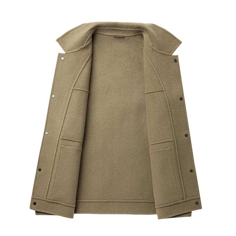 Uldfrakke med Nedfældet Krave